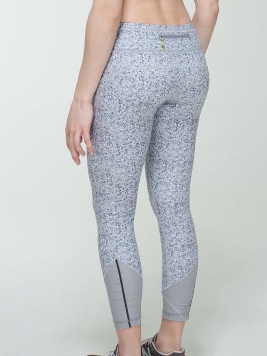 lululemon athletica Pants - ✨ Lululemon Pace Queen Tight Size 4 Fleur Silver Spoon Cropped Leggings Size 4